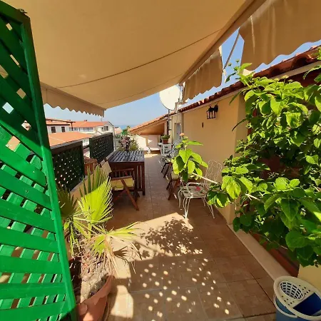 Flesvos Aparthotel 2*