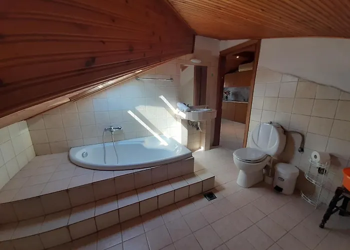 Flesvos Aparthotel 2*